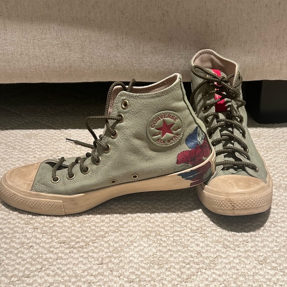 Converse Chuck Taylor|Sage Green Canvas HighTop| Flowers| Good Condition W10 M8 - Picture 3 of 12